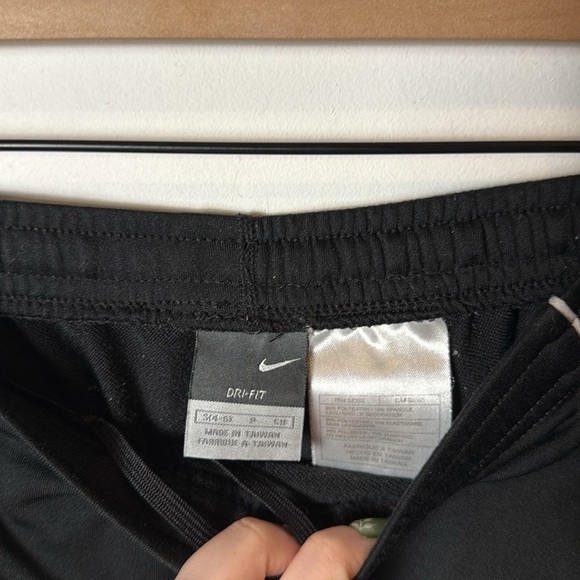 Nike Training Women Black White Stripe Tech Fleece Dri-Fit Zippered Ankle Pants - Picture 3 of 11